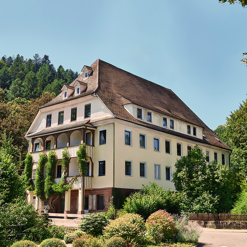 Außenansicht der Klinik.